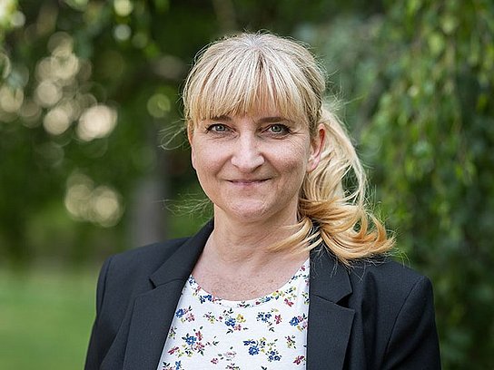 Sylvia-Lange